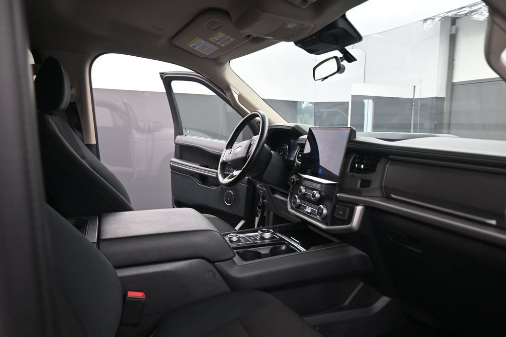 Used 2022 Ford Expedition XL AWD/4WD image 46