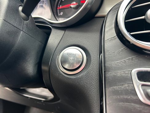 Used 2019 Mercedes-Benz GLC 300 300 4MATIC image 31