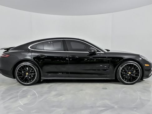 Used 2018 Porsche Panamera 4S image 14