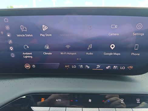 Certified 2025 Buick Enclave Avenir w/ LPO, Floor Liner Package AWD/4WD image 24