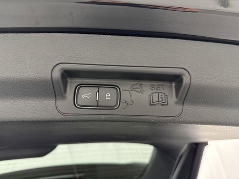 Used 2023 Ford Explorer ST-Line AWD/4WD image 10
