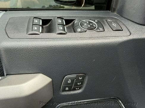 Used 2022 Ford F350 Platinum w/ FX4 Off-Road Package AWD/4WD image 22