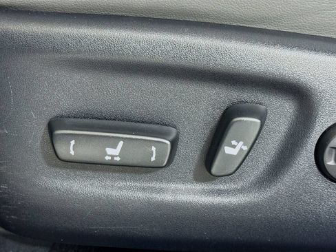Used 2015 Toyota Prius V Five FWD image 13