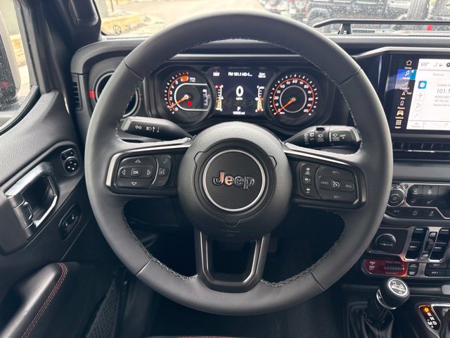 Used 2025 Jeep Wrangler Unlimited Rubicon AWD/4WD image 18