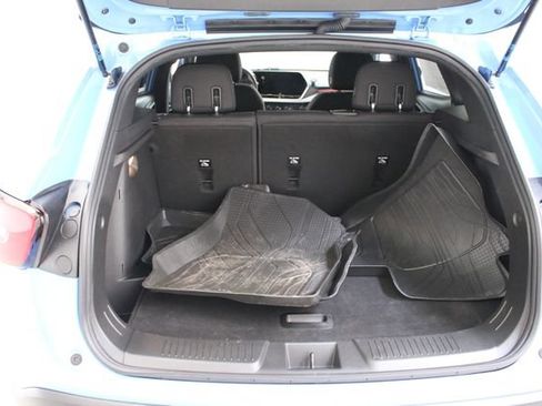 Certified 2024 Chevrolet Trax RS FWD image 25