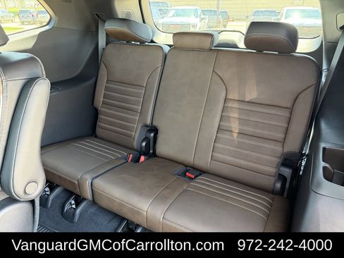 New 2026 GMC Acadia Denali Ultimate w/ LPO, Floor Liner Package AWD/4WD image 26
