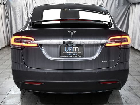 Used 2020 Tesla Model X Long Range AWD/4WD image 5