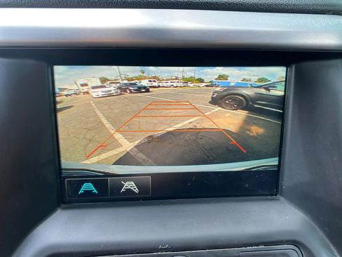 Used 2017 GMC Acadia SLE image 21