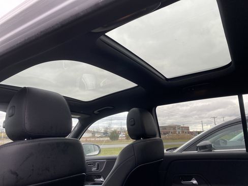 Used 2023 Mercedes-Benz GLB 250 4MATIC image 24