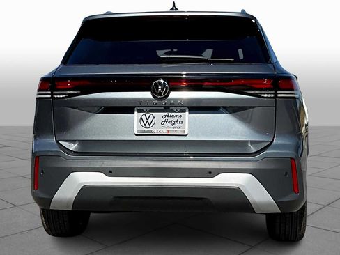New 2026 Volkswagen Tiguan SE image 4