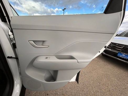 New 2026 Hyundai Kona SE AWD/4WD image 32