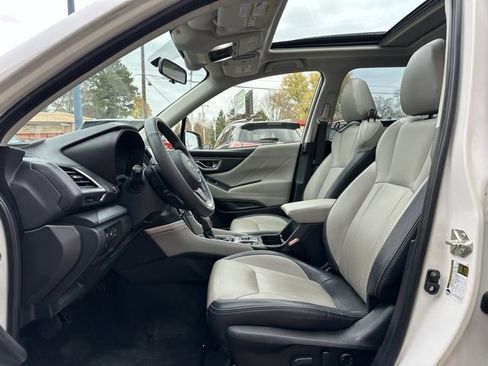 Used 2021 Subaru Forester Limited image 9