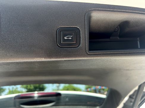 Used 2018 GMC Terrain Denali w/ Comfort Package FWD image 26