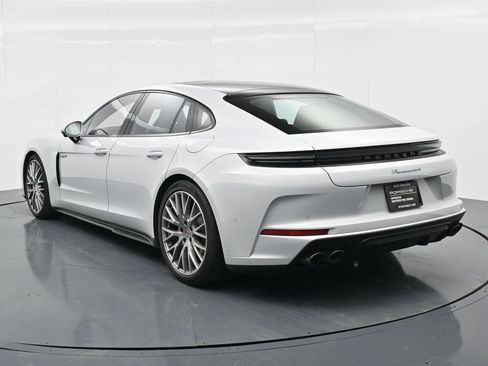 Certified 2025 Porsche Panamera 4 E-Hybrid AWD/4WD image 3