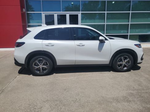Used 2024 Honda HR-V EX-L image 7
