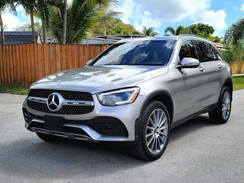 Used 2022 Mercedes-Benz GLC 300 4MATIC w/ AMG Line image 1