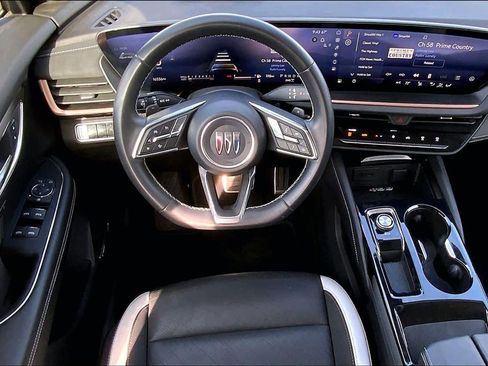 Certified 2025 Buick Envision Sport Touring image 5