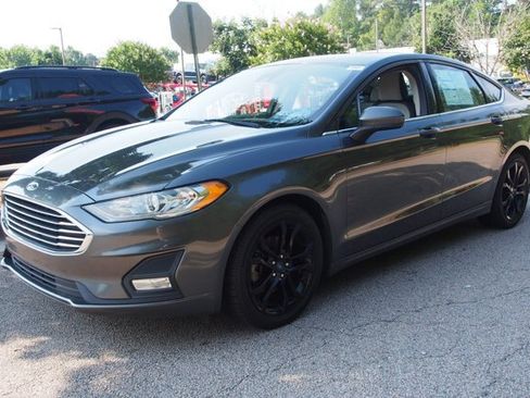 Certified 2020 Ford Fusion SE w/ Equipment Group 151A FWD image 3