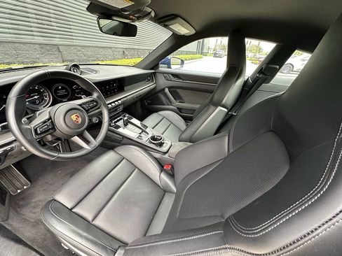 Used 2024 Porsche 911 Carrera GTS image 4