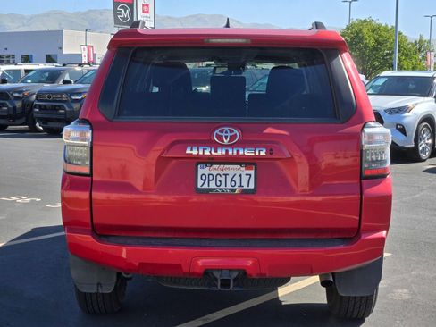 Used 2021 Toyota 4Runner SR5 AWD/4WD image 4