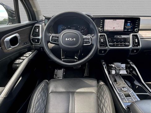 Used 2023 Kia Sorento SX Prestige AWD/4WD image 9