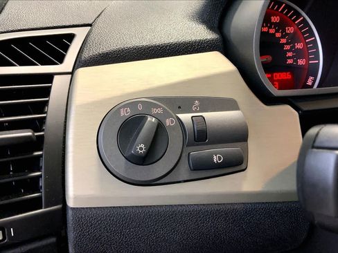 Used 2004 BMW Z4 3.0i RWD image 34