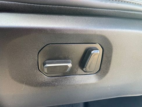 Used 2025 Jeep Wrangler Unlimited Rubicon w/ Safety Group image 27