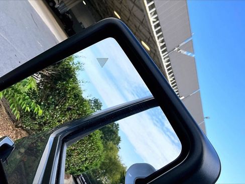Used 2023 Jeep Wrangler Unlimited Sahara AWD/4WD image 27