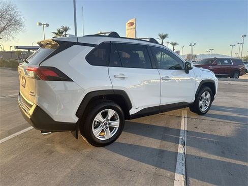 Used 2019 Toyota RAV4 XLE image 4