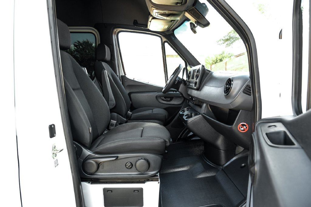 Used 2019 Mercedes-Benz Sprinter 170 w/ Driver Convenience Package image 32