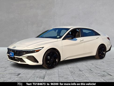 Used 2026 Hyundai Elantra SEL FWD image 1