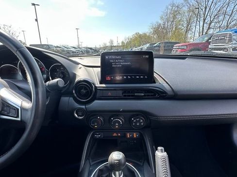 Used 2023 MAZDA MX-5 Miata Club image 25