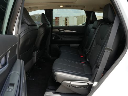 Certified 2026 INFINITI QX60 Luxe w/ Cargo Package FWD image 19