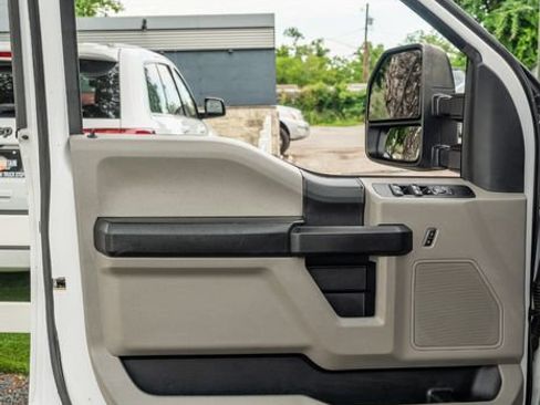 Used 2020 Ford F250 XL w/ Power Equipment Group AWD/4WD image 17