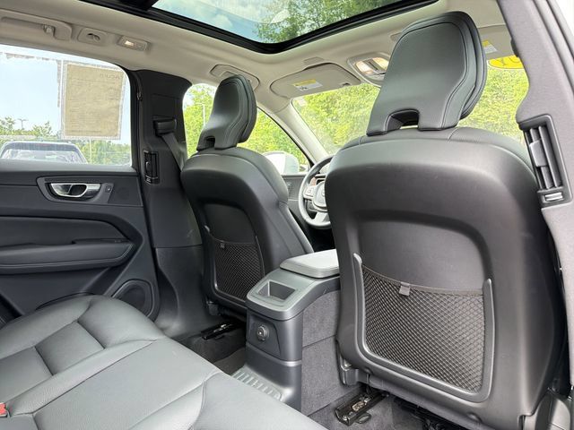 Used 2023 Volvo XC60 T8 Plus AWD/4WD image 12