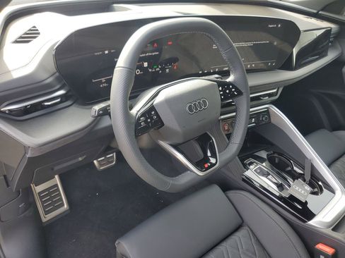 New 2025 Audi SQ5 Premium Plus image 17