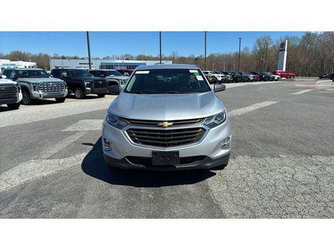 Used 2018 Chevrolet Equinox LS FWD image 2