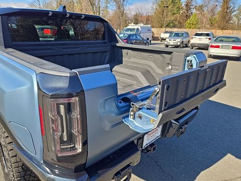 Used 2024 GMC Hummer EV 3X w/ Omega Edition image 60