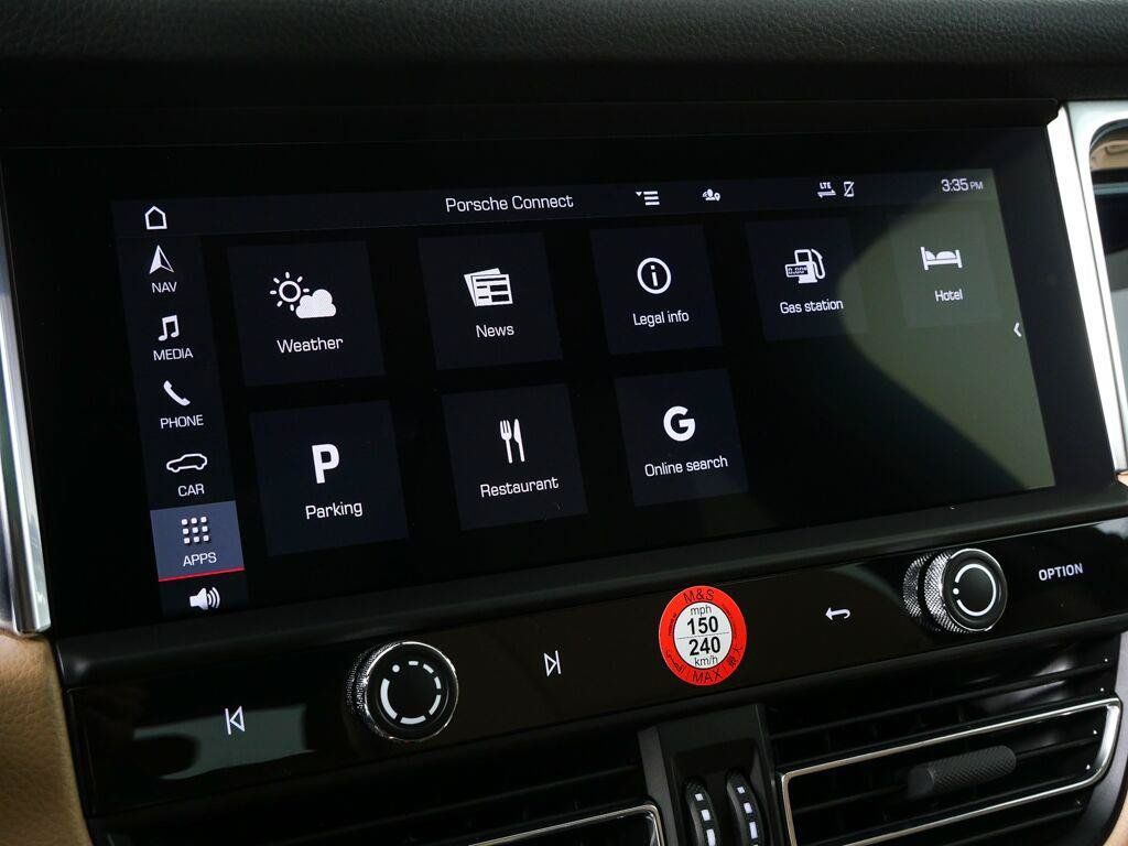 Certified 2026 Porsche Macan AWD/4WD image 15
