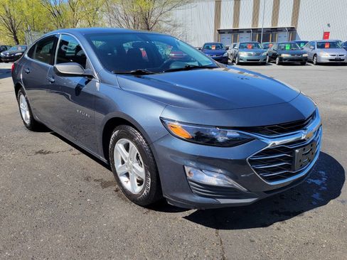 Used 2020 Chevrolet Malibu LS FWD image 3