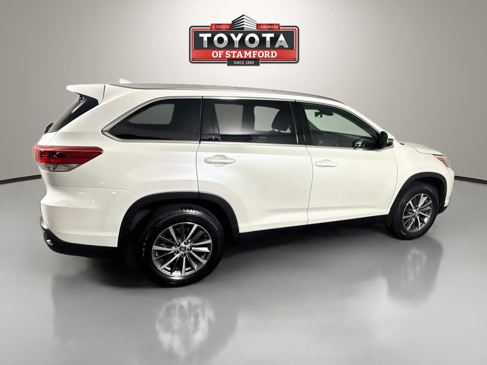 Certified 2019 Toyota Highlander XLE AWD/4WD image 8