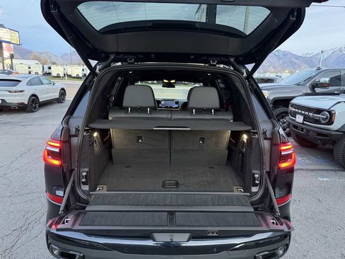 Used 2023 BMW X7 xDrive40i w/ M Sport Package image 20