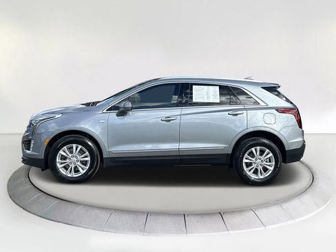 Certified 2025 Cadillac XT5 Luxury image 2