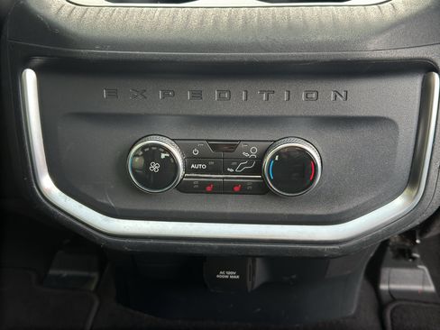 Used 2025 Ford Expedition Max Platinum image 34