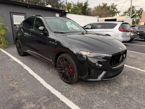 Used 2022 Maserati Levante Modena S AWD/4WD image 3