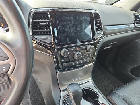 Used 2020 Jeep Grand Cherokee Trailhawk w/ Trailhawk Luxury Group AWD/4WD image 12