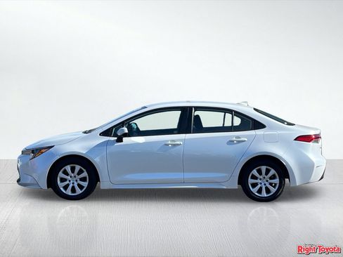 Certified 2025 Toyota Corolla LE FWD image 4