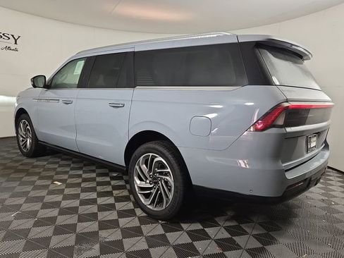 New 2025 Lincoln Navigator L Reserve AWD/4WD image 6