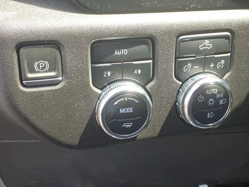 Used 2023 GMC Sierra 1500 Elevation AWD/4WD image 18