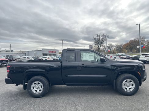 New 2026 Nissan Frontier S image 4